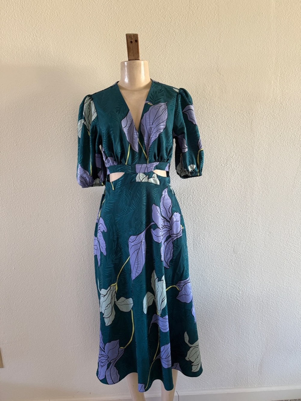 sofia by sofia vergara Teal Floral V-Neck Midi Dress with Puff Sleeves XS